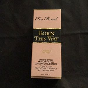 Too faced Born this way foundation